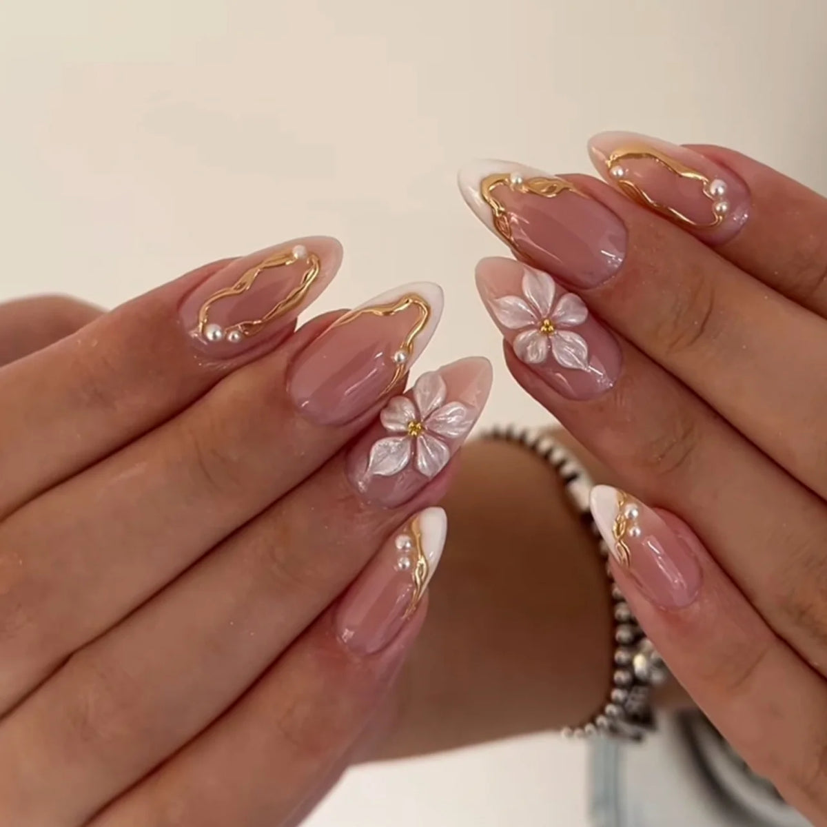 Press-On Nails Floral Blue & Gold Long-Lasting