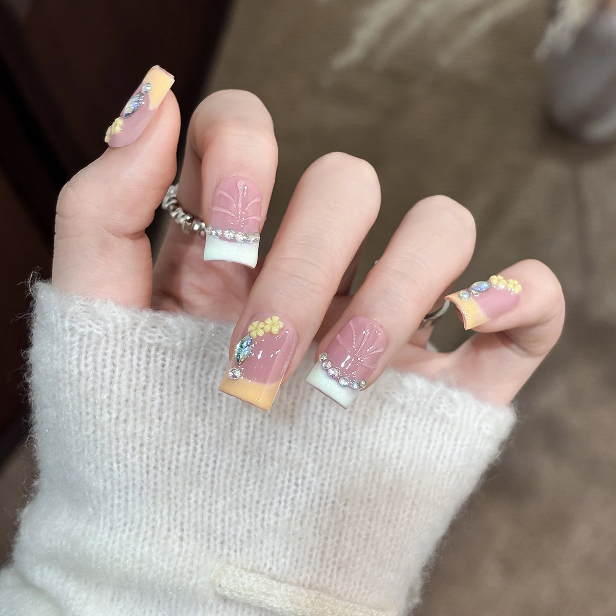 Press-On Nails Floral Design & Crystal Accents Peel-And-Press