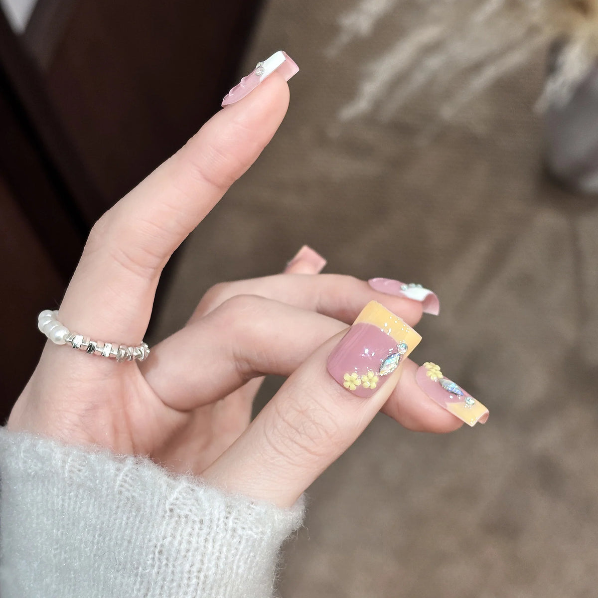 Press-On Nails Floral Design & Crystal Accents Peel-And-Press