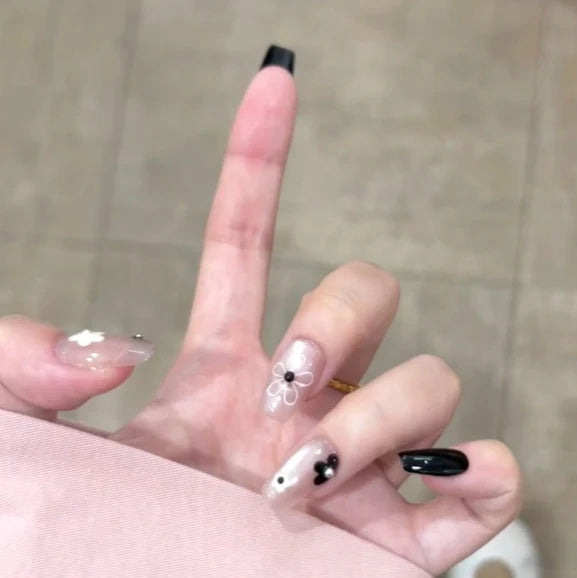 Press-On Nails Floral Design Easy Application & Flexible Fit