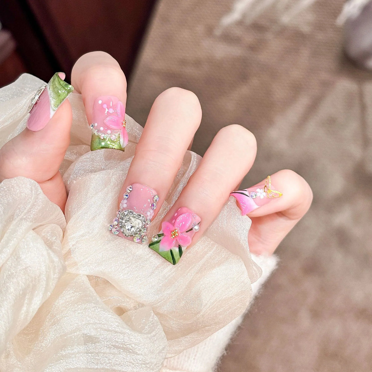 Press-On Nails Floral Design Easy Apply & Reusable