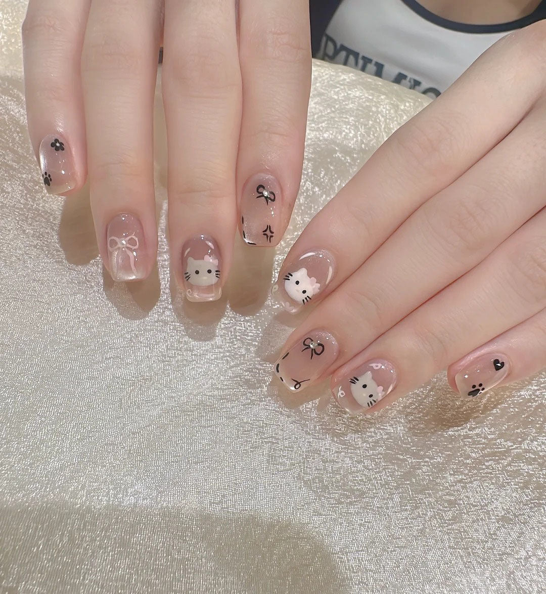 Press-On Nails Floral Design Glue-Free Instant Manicure