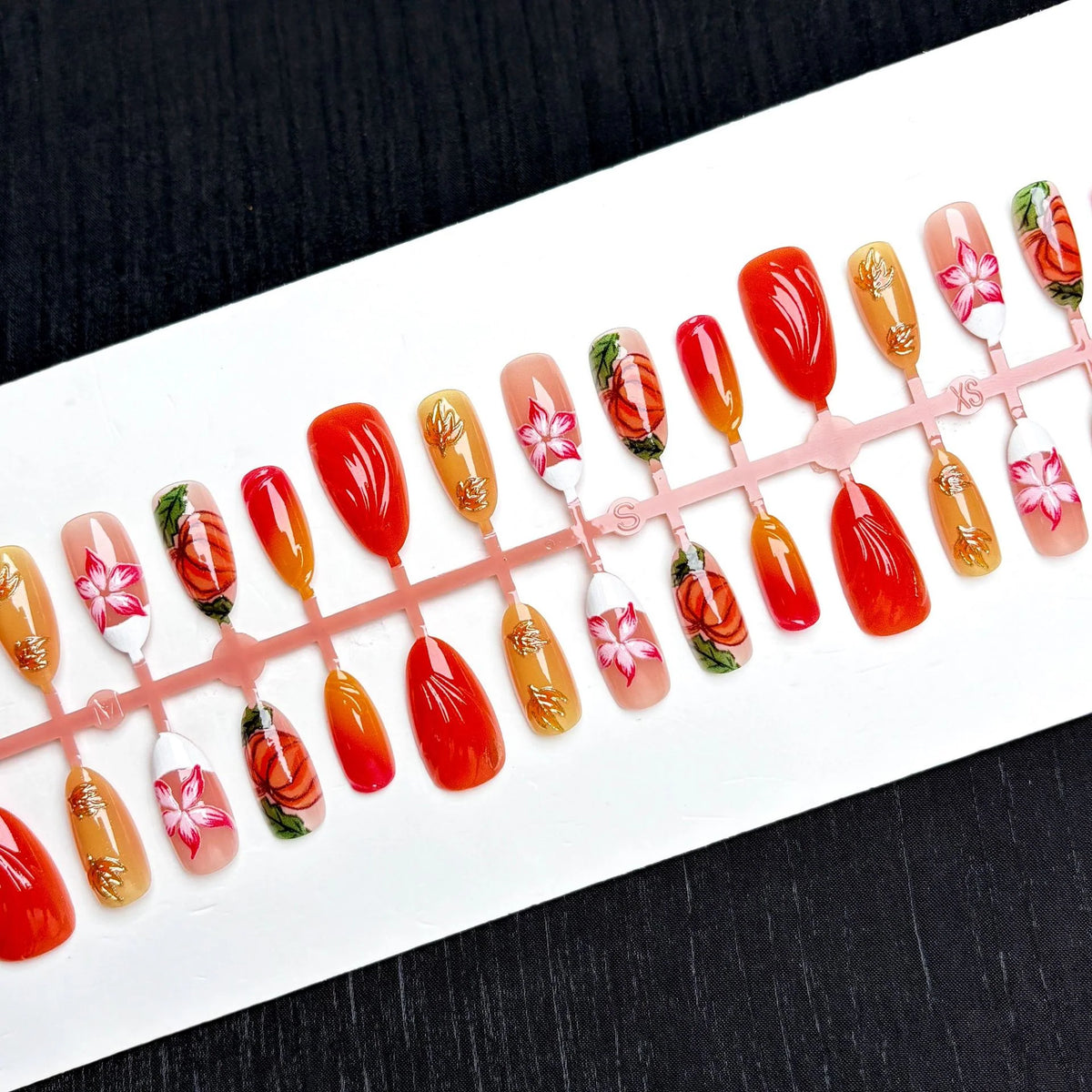 Press-On Nails Floral Design Glue-Free & Long-Lasting
