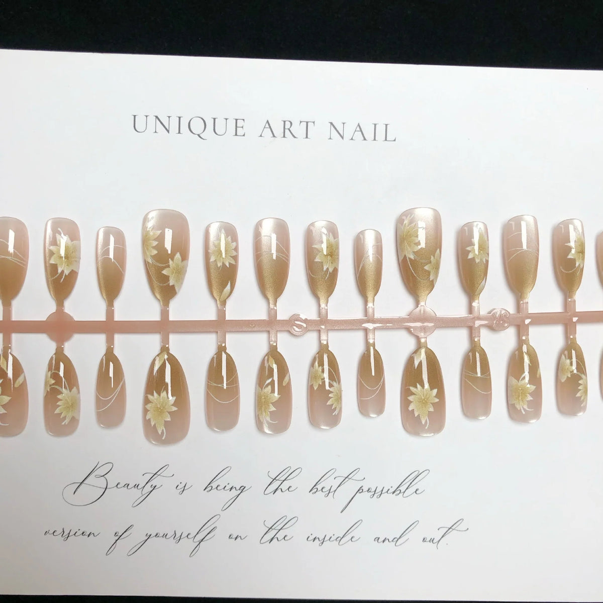 Press-On Nails Floral Design & Quick Application Set of 30