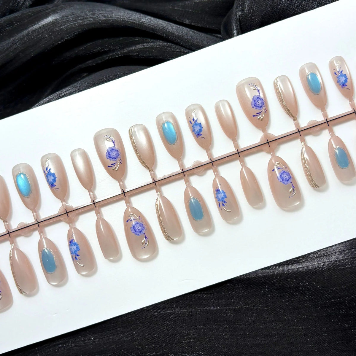 Press-On Nails Floral Design Reusable Comfortable Fit