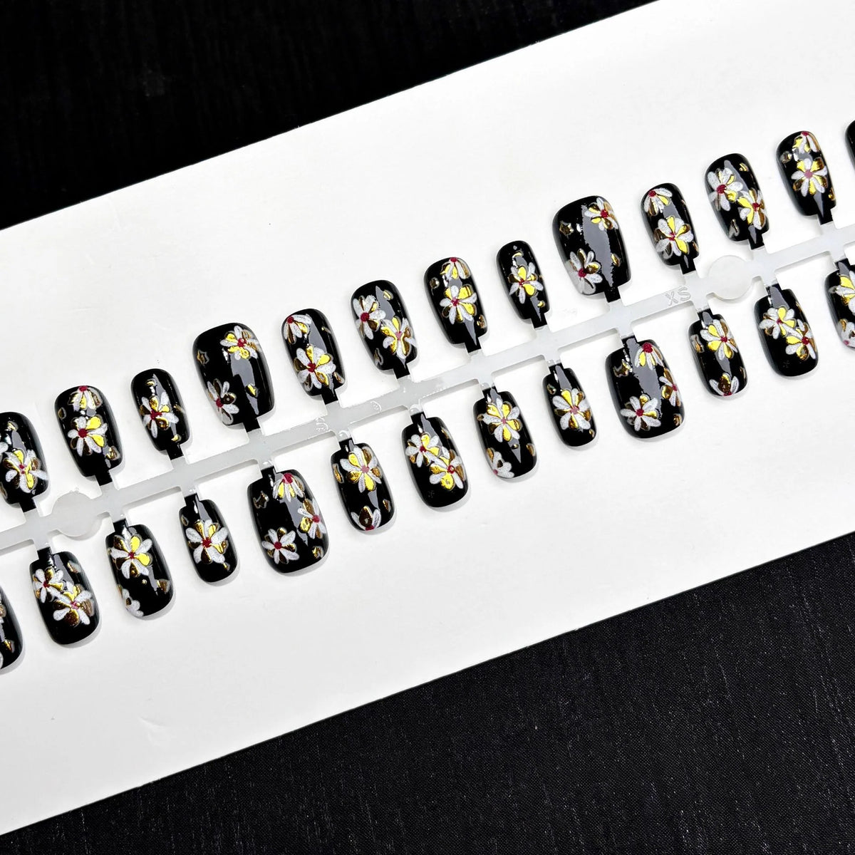 Press-On Nails Floral Design Reusable Easy Application