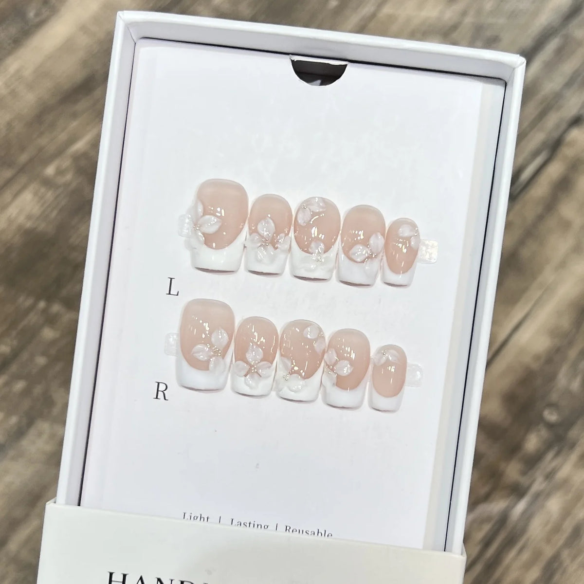Press-On Nails Floral Design Reusable & Lightweight