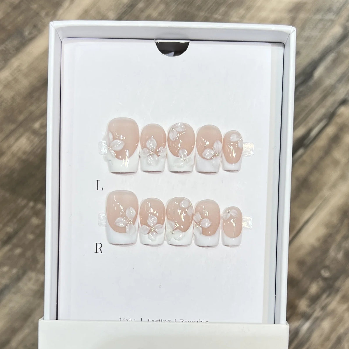 Press-On Nails Floral Design Reusable & Lightweight