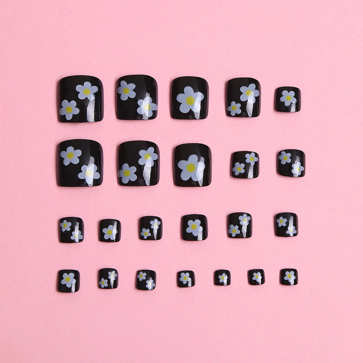 Press-On Nails Floral Design Set of 24