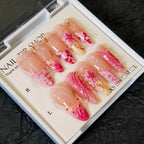 Press-On Nails Floral Design Set of 30 Long-Lasting