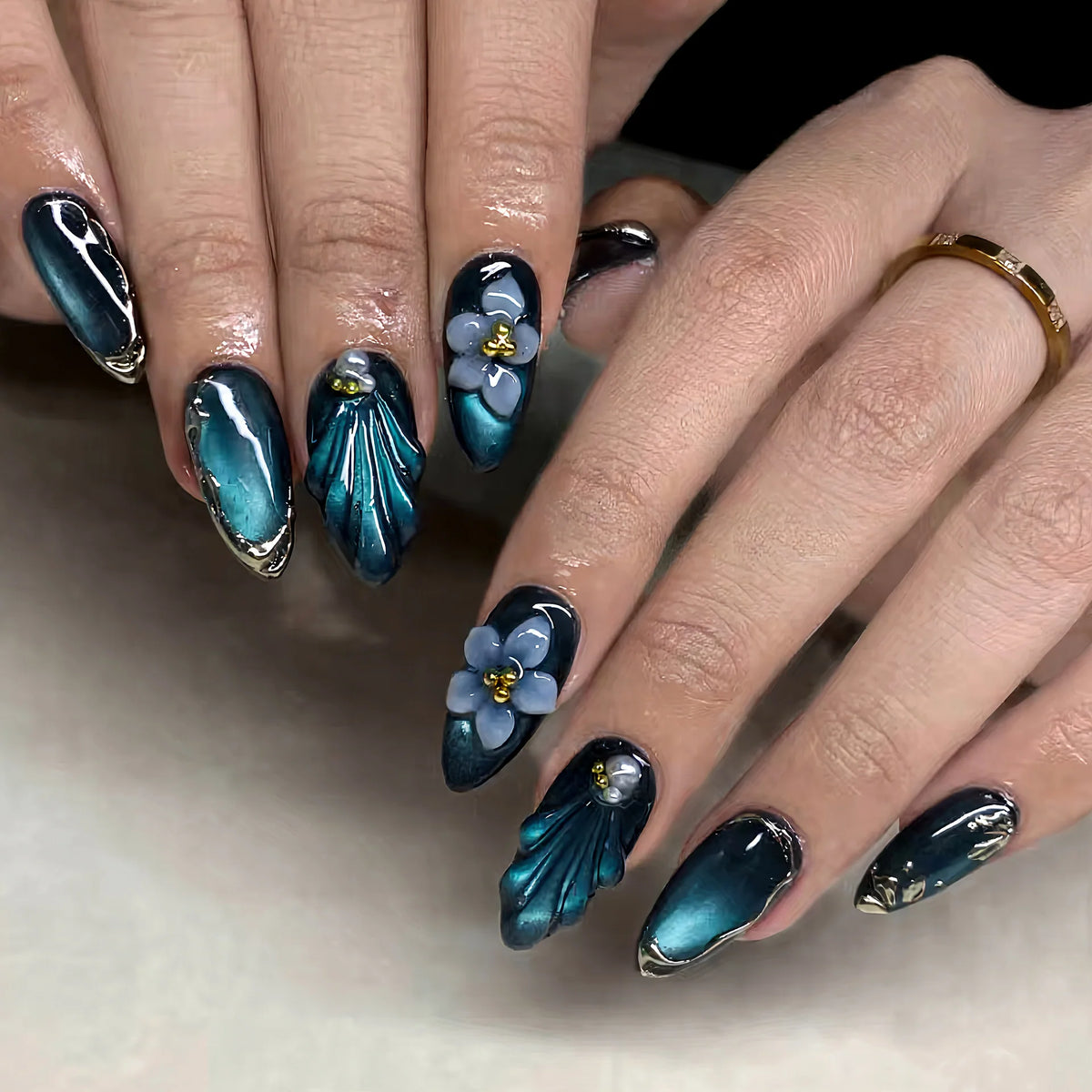 Press-On Nails Floral Gel Finish Hypoallergenic