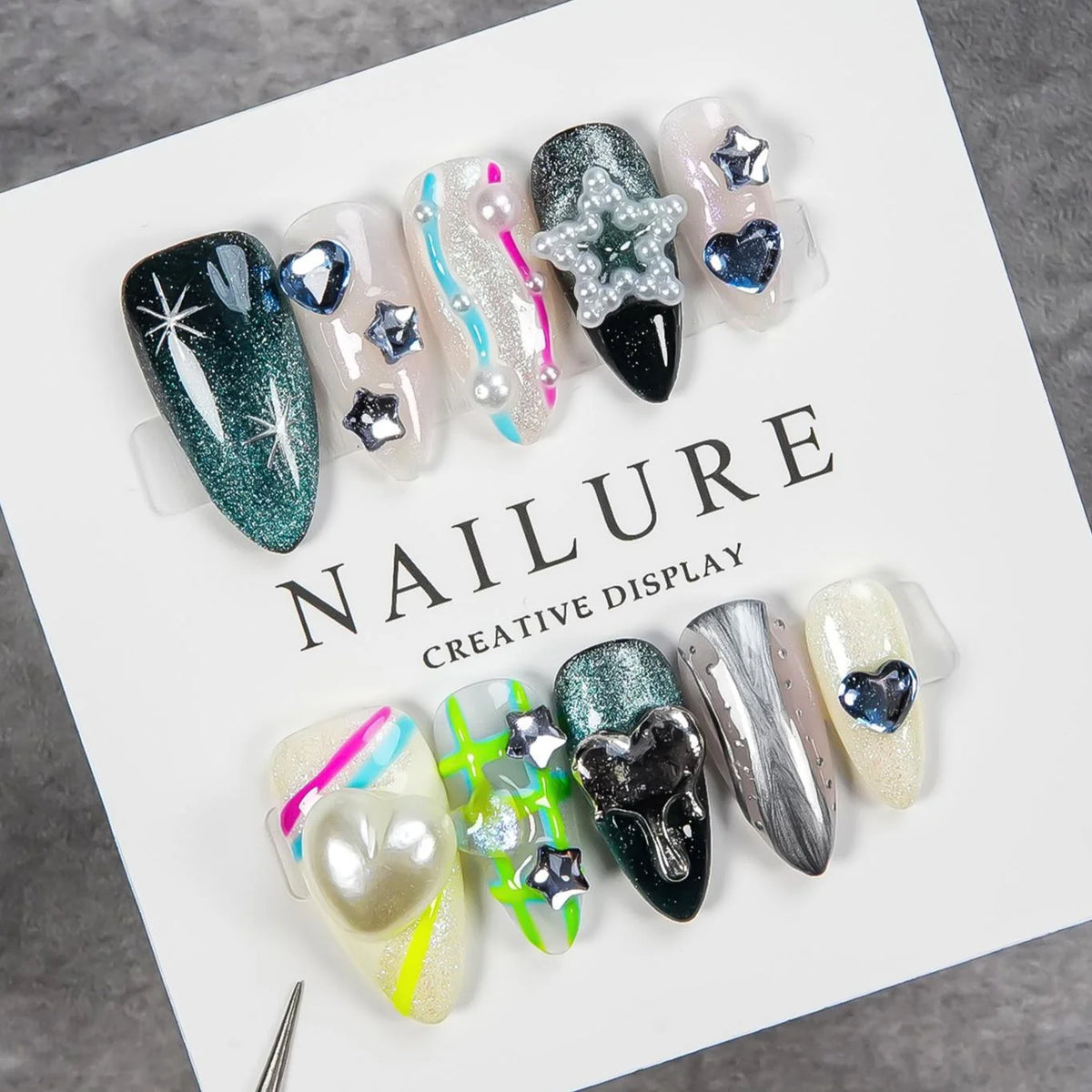Press-On Nails Floral Glitter & Pearl Long-Lasting