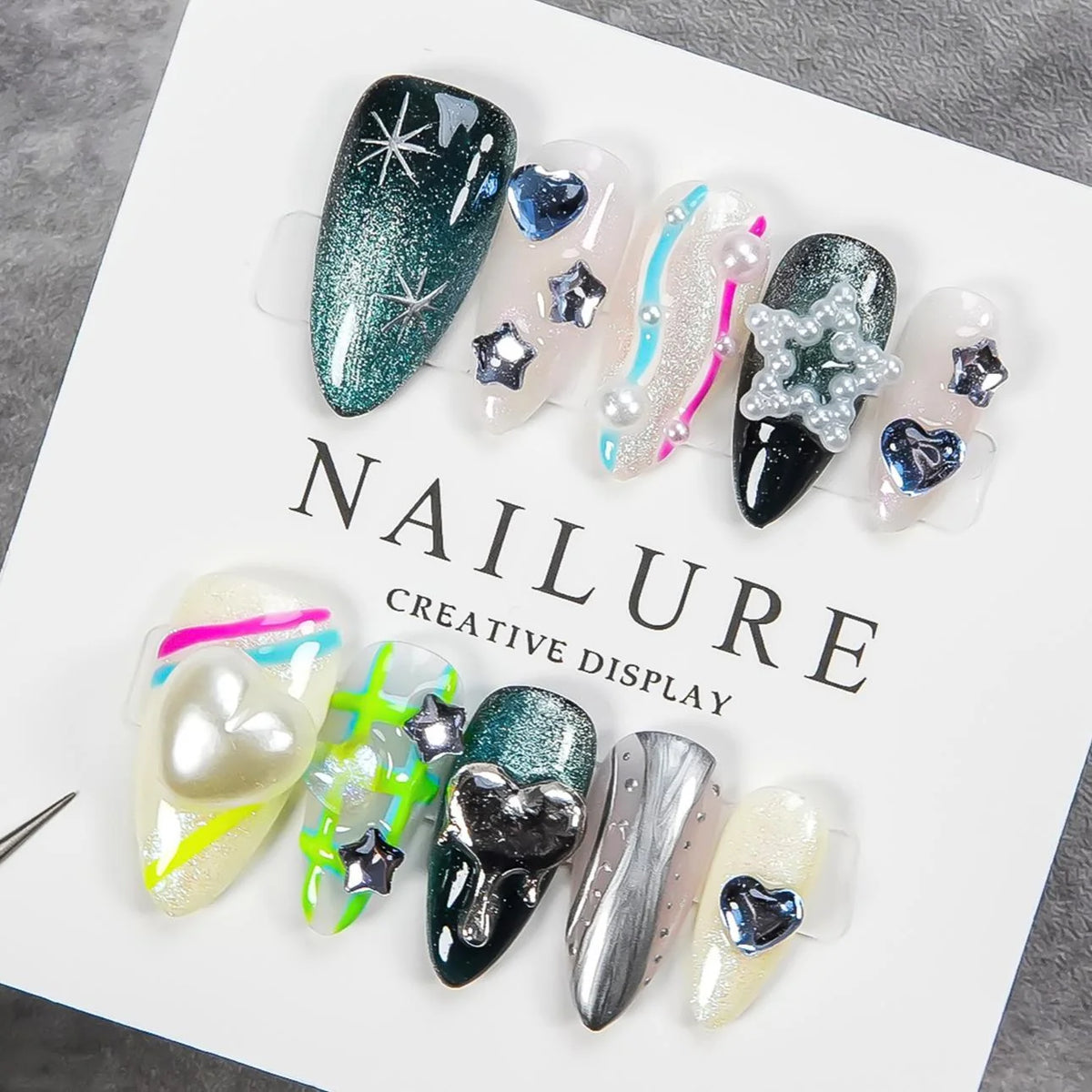 Press-On Nails Floral Glitter & Pearl Long-Lasting
