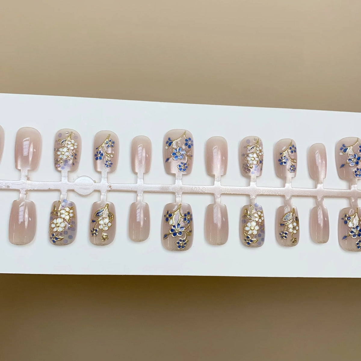 Press-On Nails Floral Gold Accents No-Glue & Reusable
