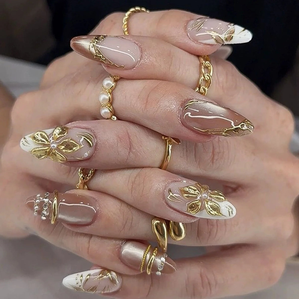Press-On Nails Floral Gold Accents Set of 10