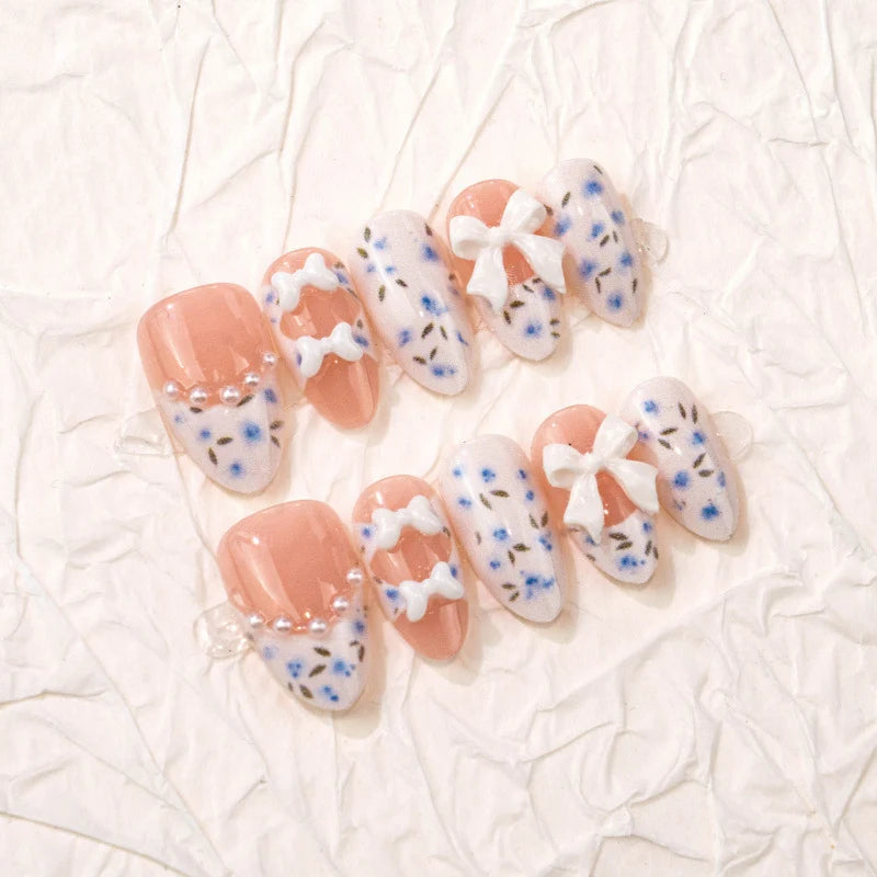 Press-On Nails Floral Lace Pre-Shaped & Reusable