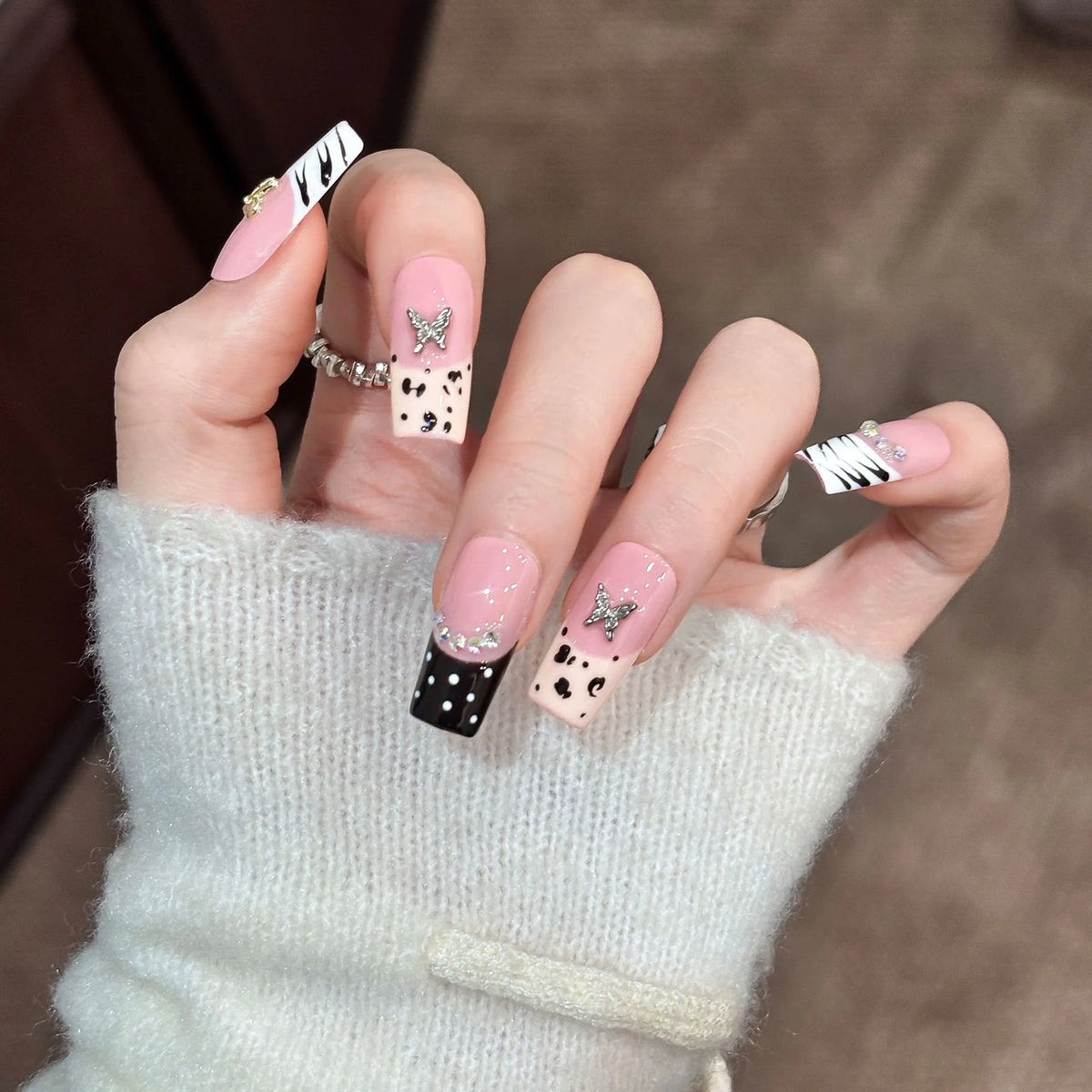 Press-On Nails Gem-Accented Peel & Stick
