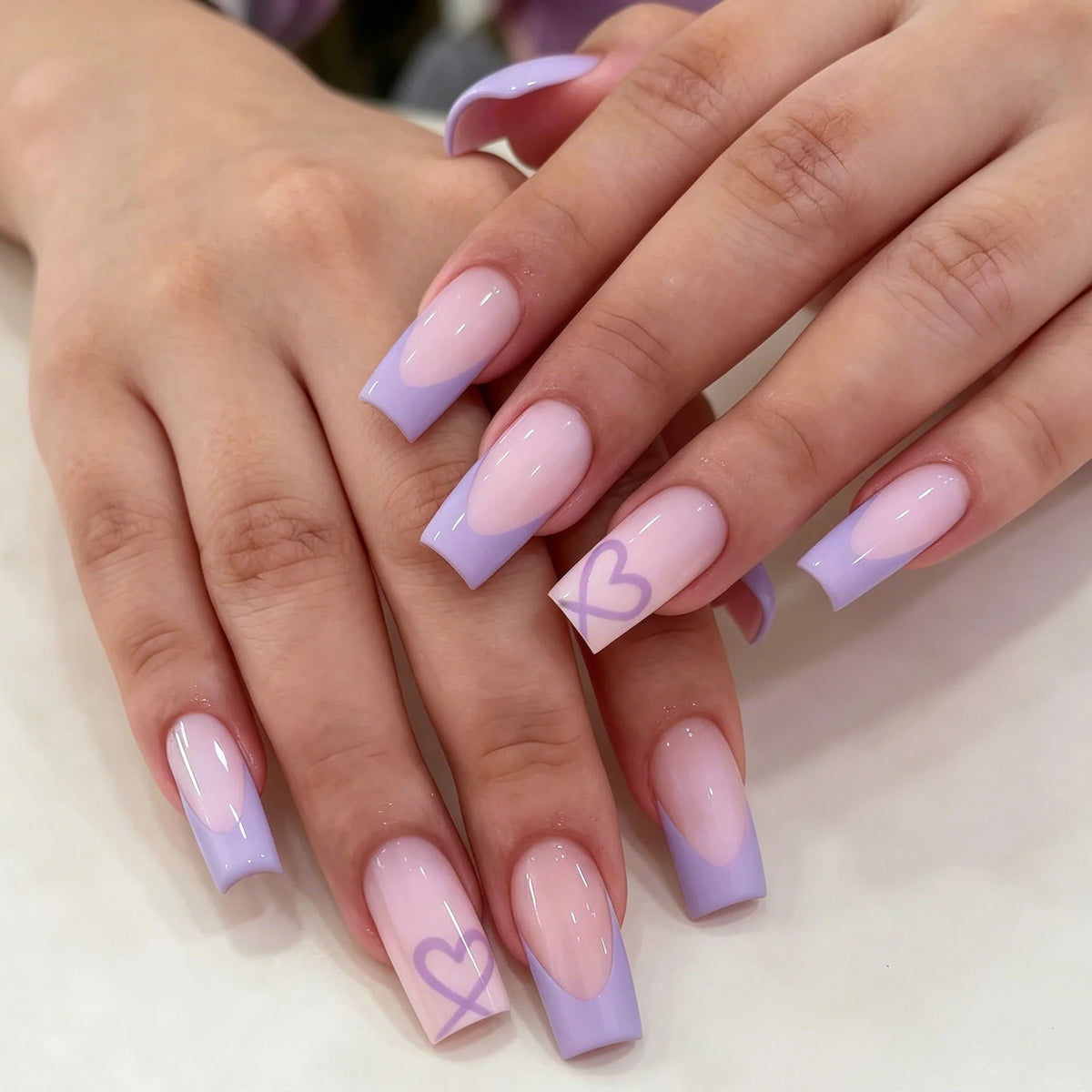 Press-On Nails Glossy Heart Pattern Set of 24