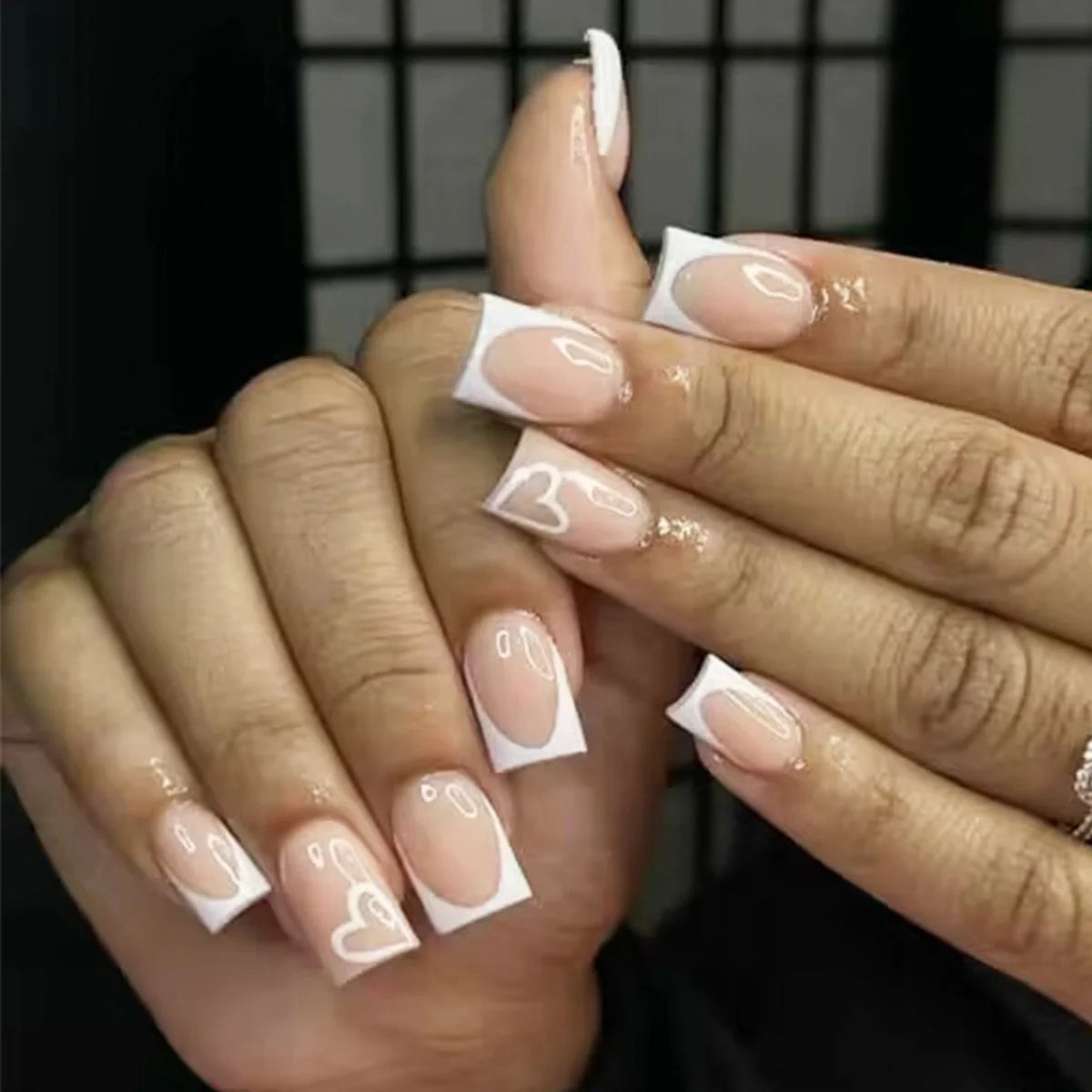 Press-On Nails Heart Embellished Glossy Easy Application