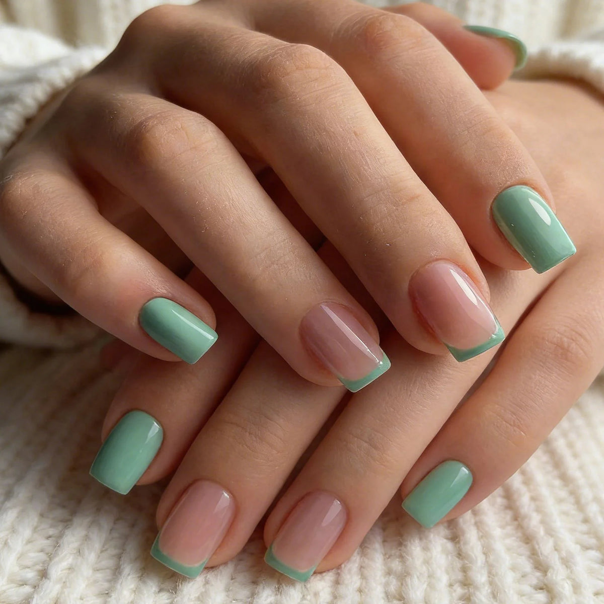 Press-On Nails High-Gloss Pastel French Tips Set of 24