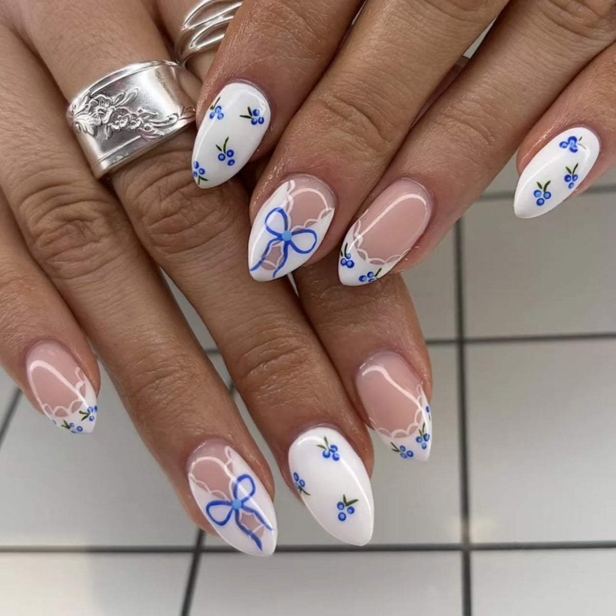 Press-On Nails Holiday Designs Buffing Strips & Gel Polish