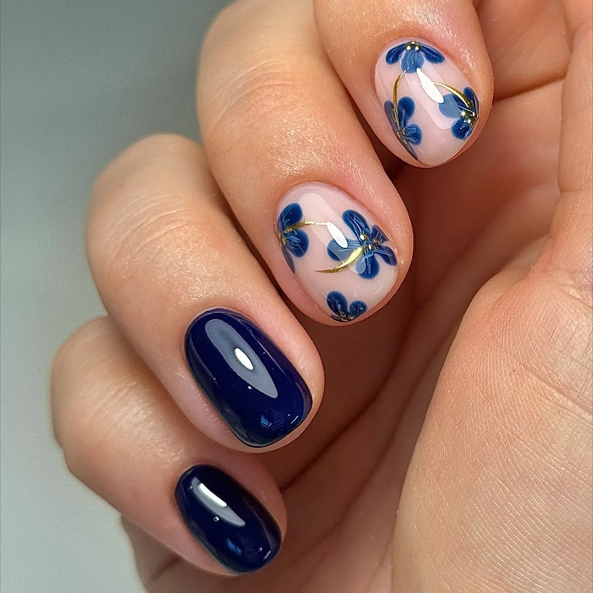 Press-On Nails Holiday Designs Peel And Press Reusable