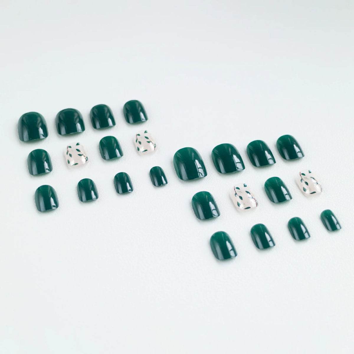 Press-On Nails Intricate Floral Acrylic Finish