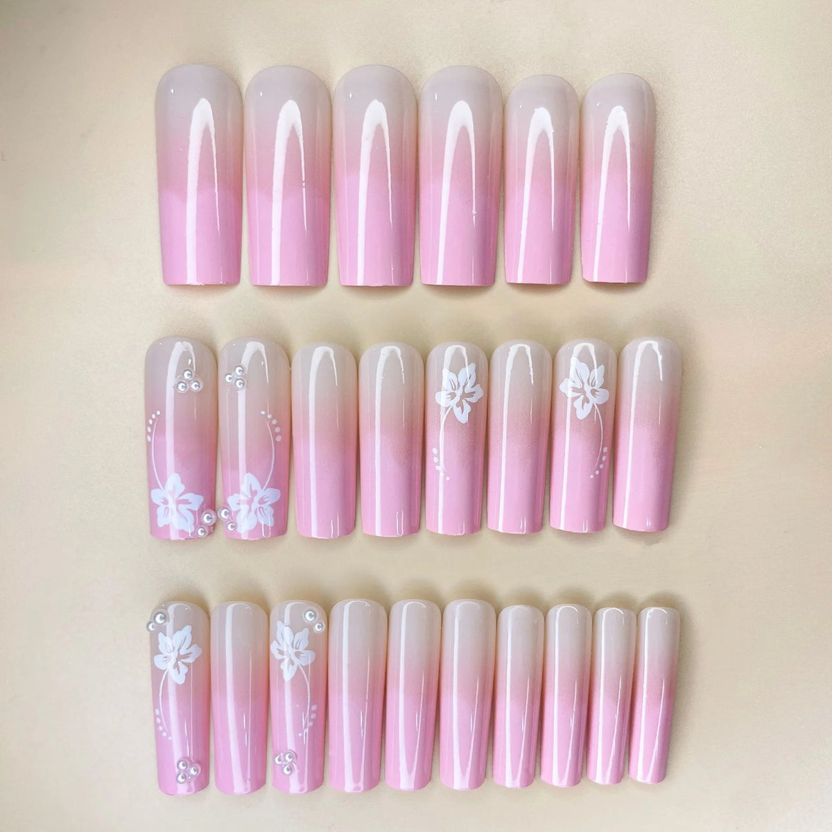 Press-On Nails Intricate Floral Glossy & Long-Lasting