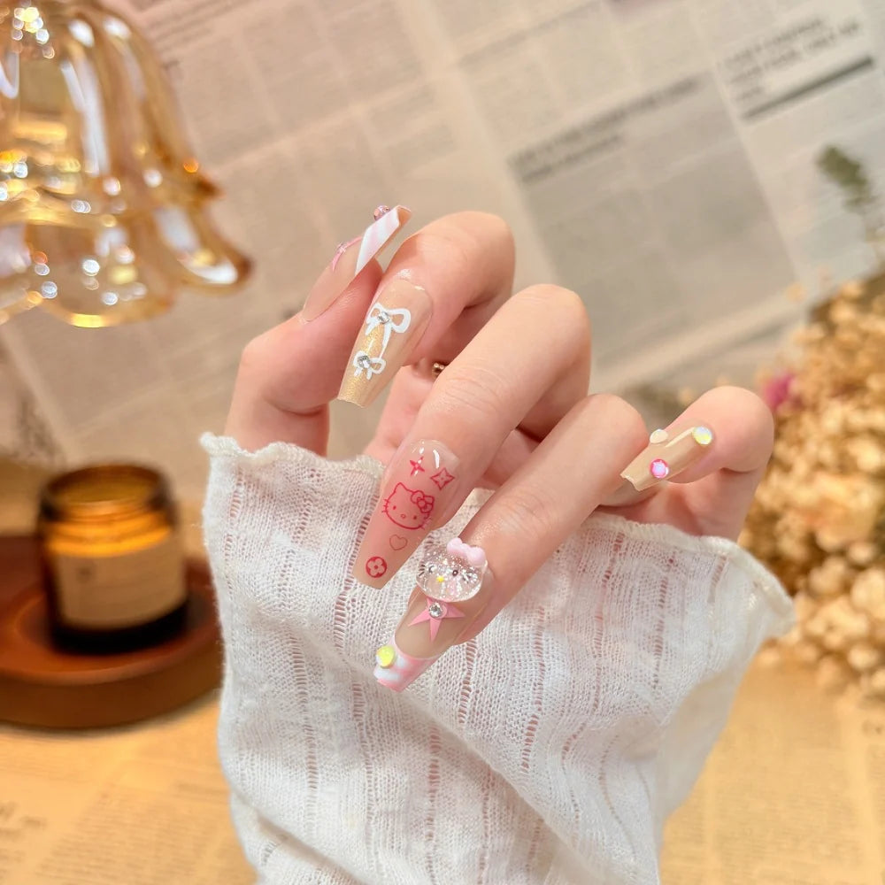 Press-On Nails Intricate Shimmer & Strong Hold