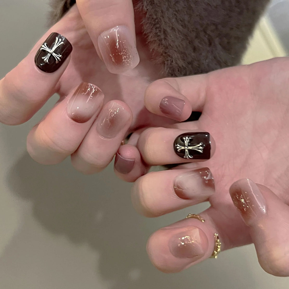 Press-On Nails Leaf Design Easy-Apply & Reusable