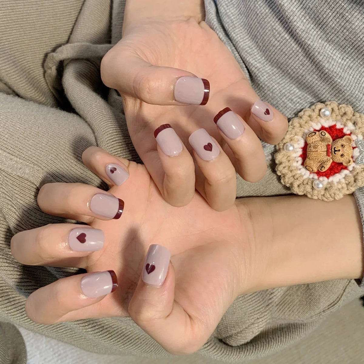 Press-On Nails Leaf Design Easy-Apply & Reusable