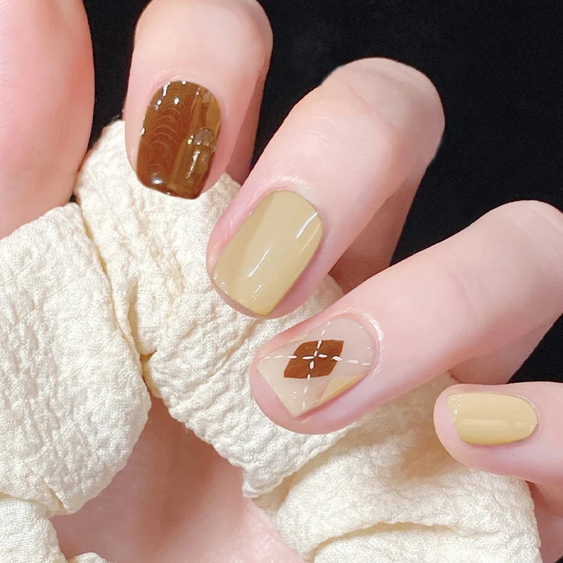 Press-On Nails Leaf Design Easy-Apply & Reusable