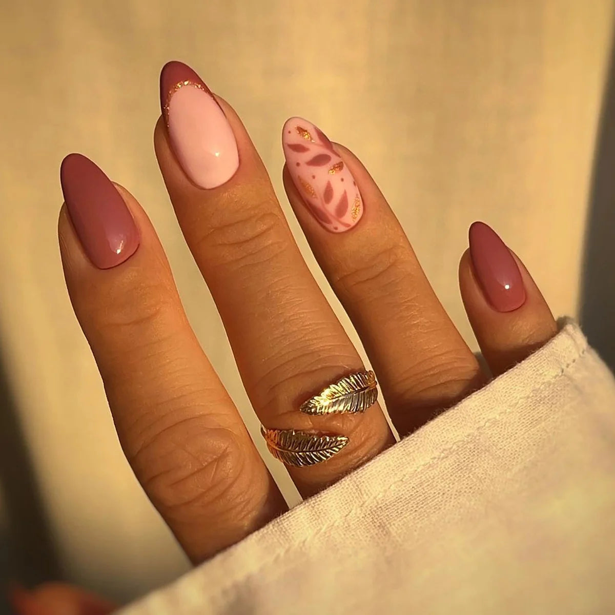 Press-On Nails Leaf Design Easy-Apply & Reusable