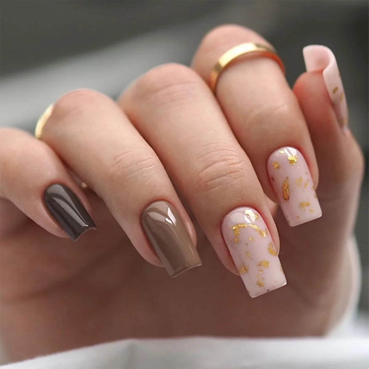 Press-On Nails Leaf Design Easy-Apply & Reusable