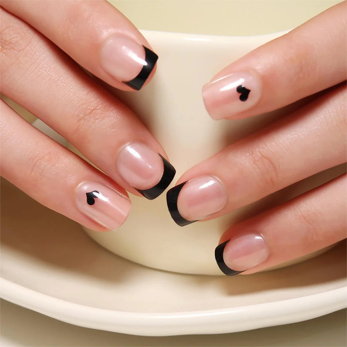 Press-On Nails Leaf Design Easy-Apply & Reusable