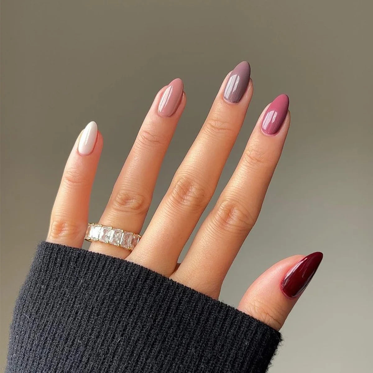 Press-On Nails Leaf Design Easy-Apply & Reusable