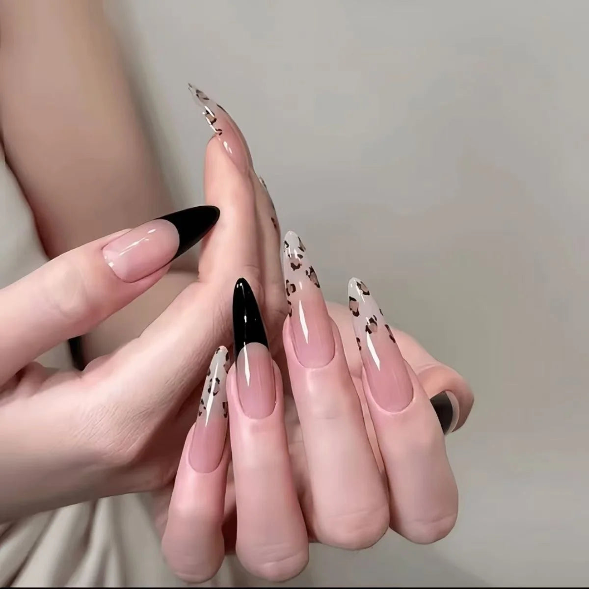 Press-On Nails Leopard Print Quick Application