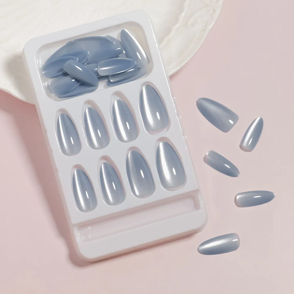 Press-On Nails Light Blue Natural-Look Set of 30