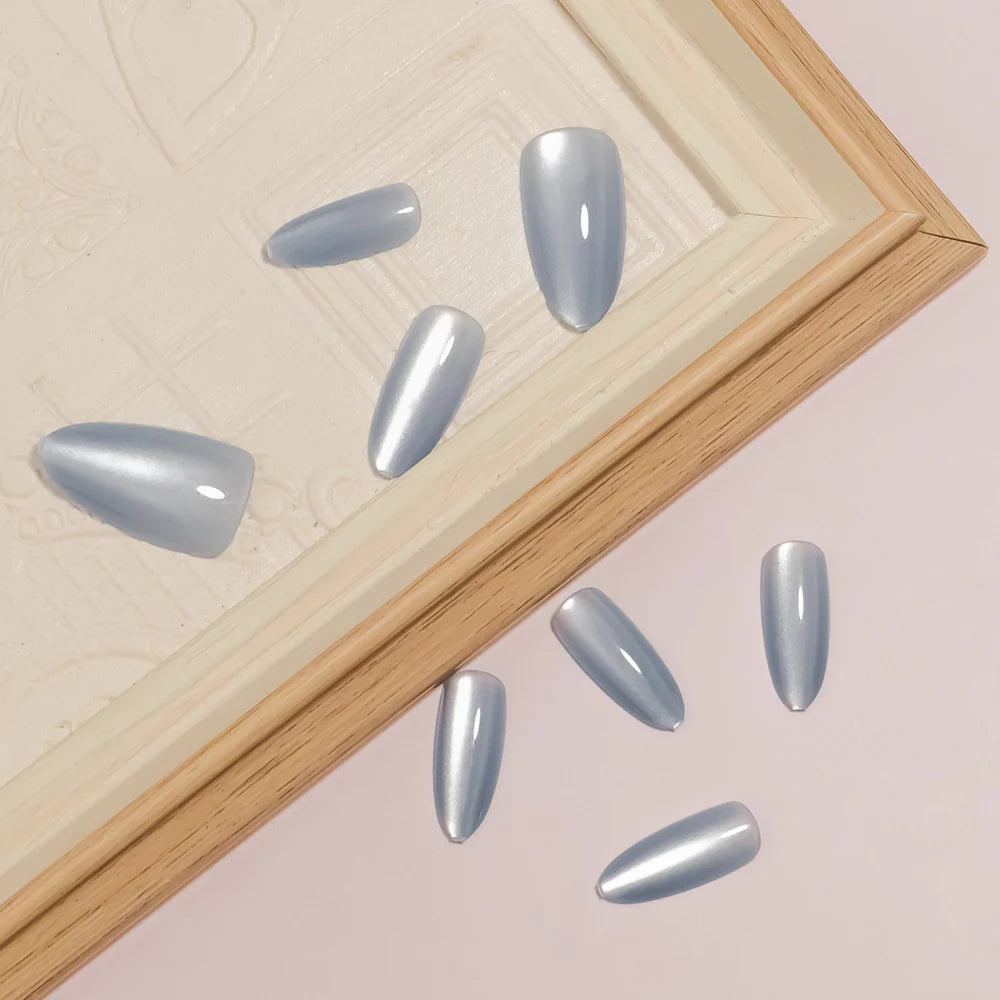 Press-On Nails Light Blue Natural-Look Set of 30