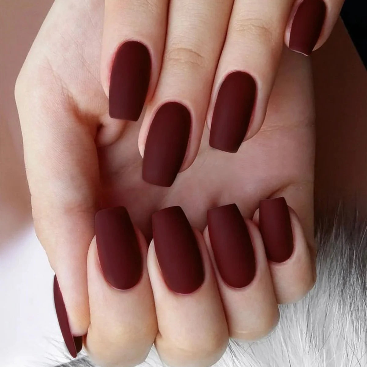 Press-On Nails Matte Finish 24-Piece Long-Lasting