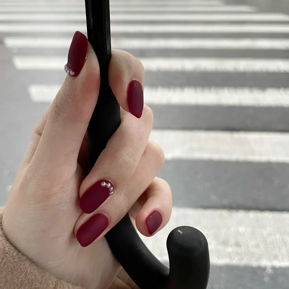 Press-On Nails Matte Finish Pearl Accent Peel & Stick