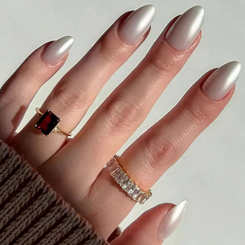 Press-On Nails Matte Finish Set of 24