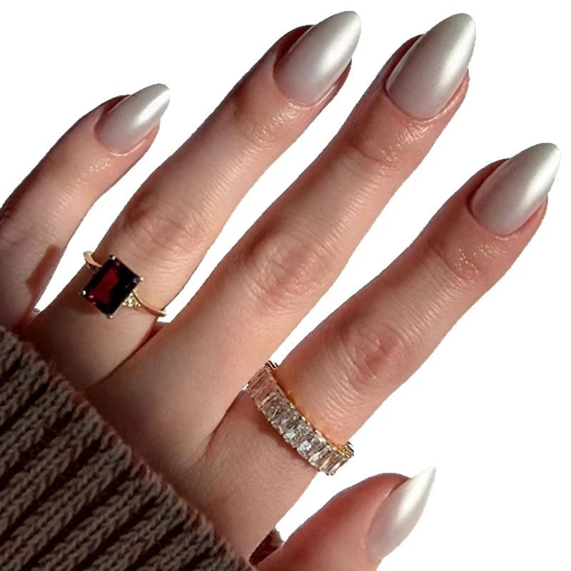 Press-On Nails Matte Finish Set of 24