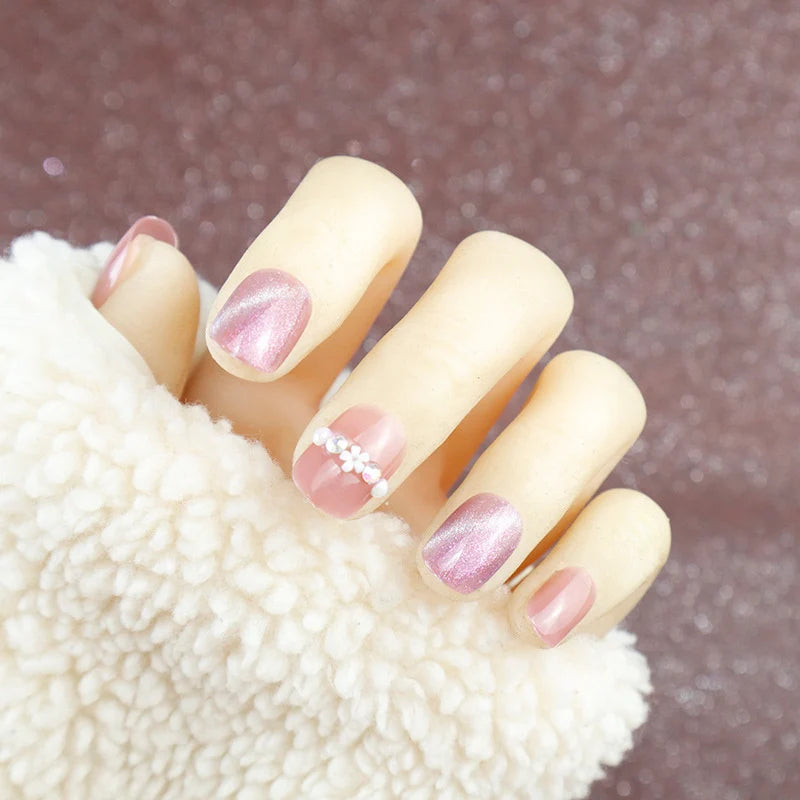 Press-On Nails Pearl Accents Long-Lasting