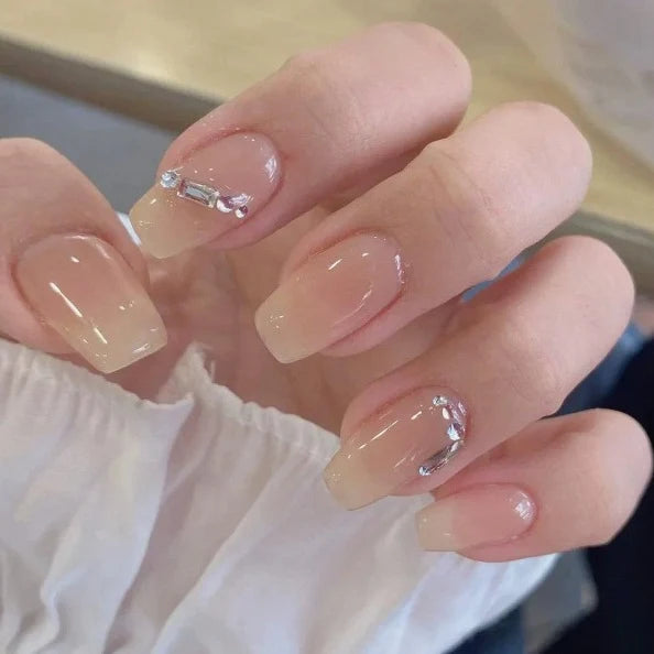 Press-On Nails Peel-And-Apply Nude With Silver Accents