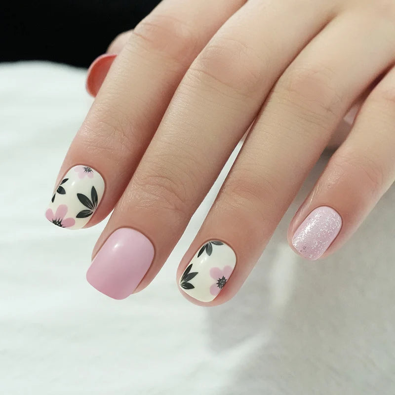 Press-On Nails Peel-And-Press Holiday Designs