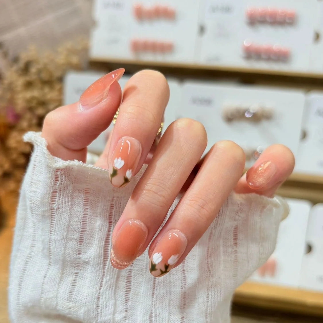Press-On Nails Peel-And-Stick Floral Design Oval
