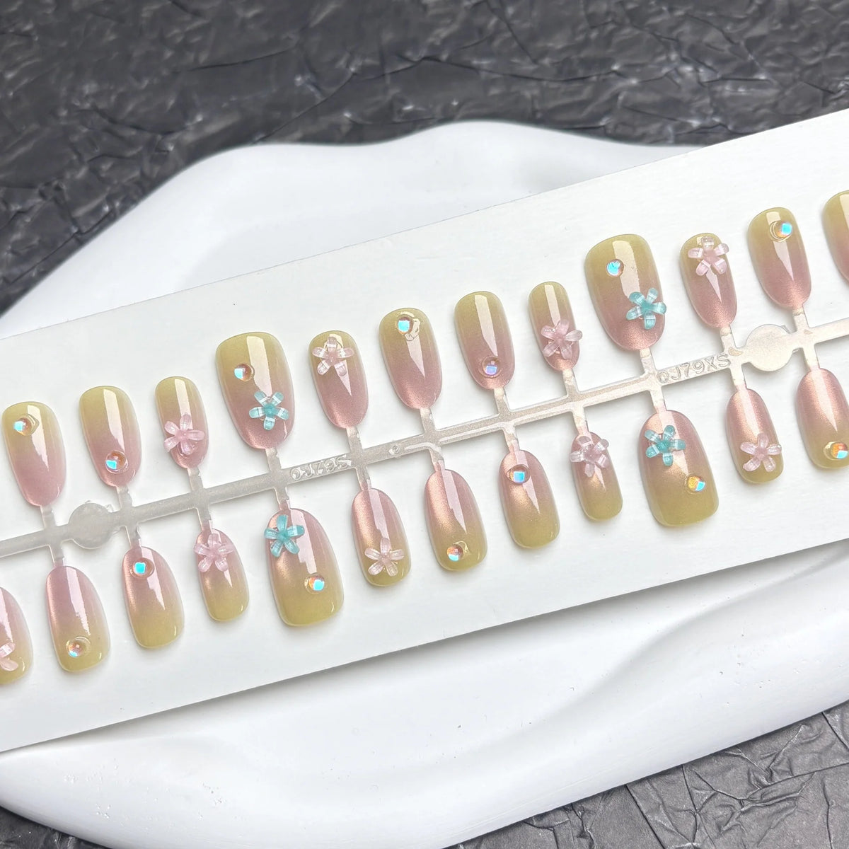 Press-On Nails Set Floral Design & Gemstone Accents