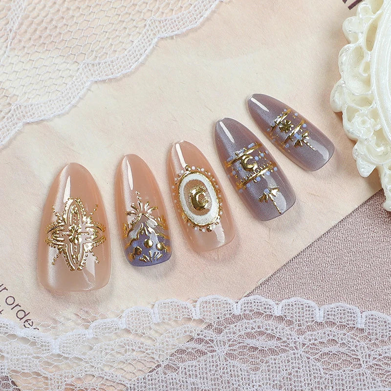 Press-On Nails Set Gold Accents Reusable & Glue-Free