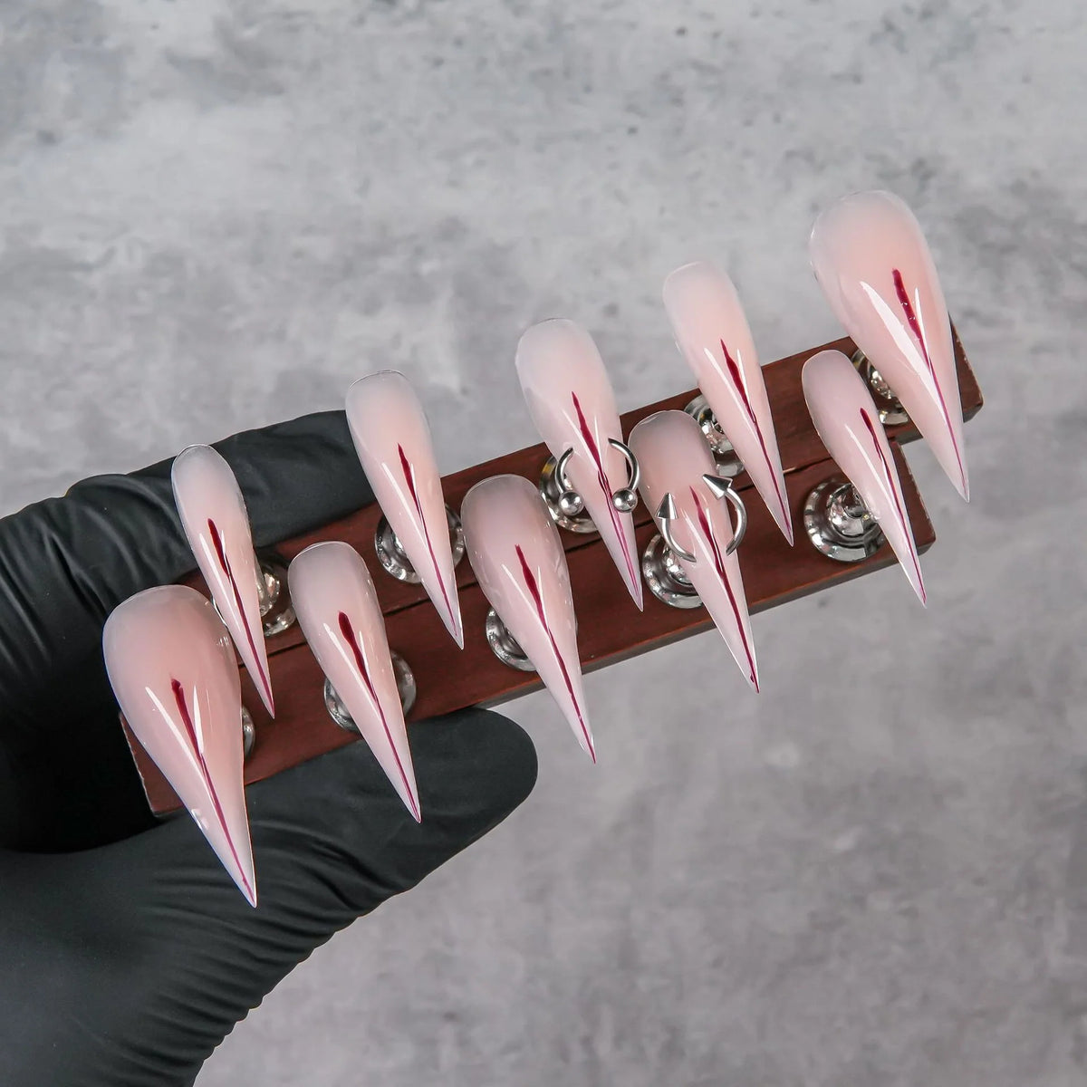 Press-On Nails Sharp Stiletto High-Gloss & Reusable
